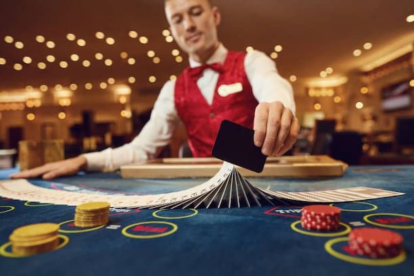 Dealer là gì trong casino